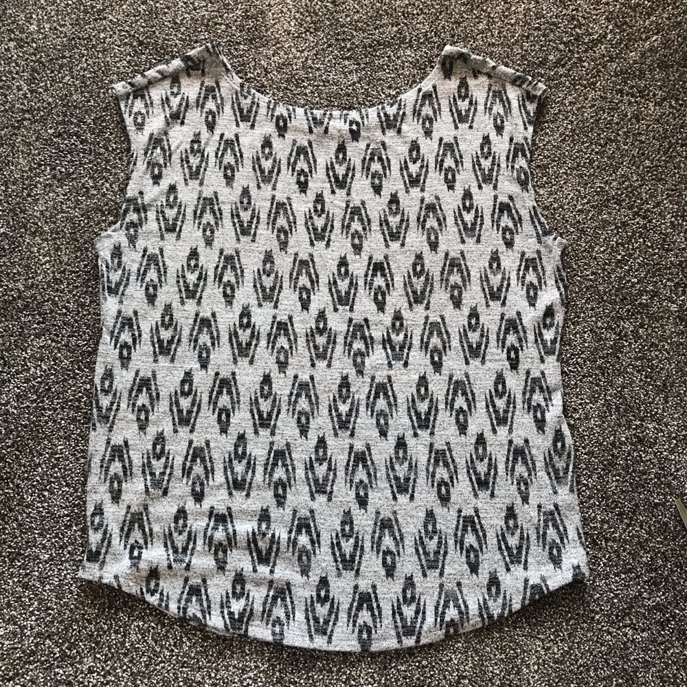 Gap Lightweight Stretchy Ikat Print Sleeveless Top